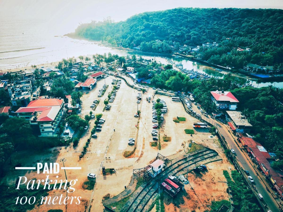 Baga Fantacia Beach Inn 卡兰古特 外观 照片