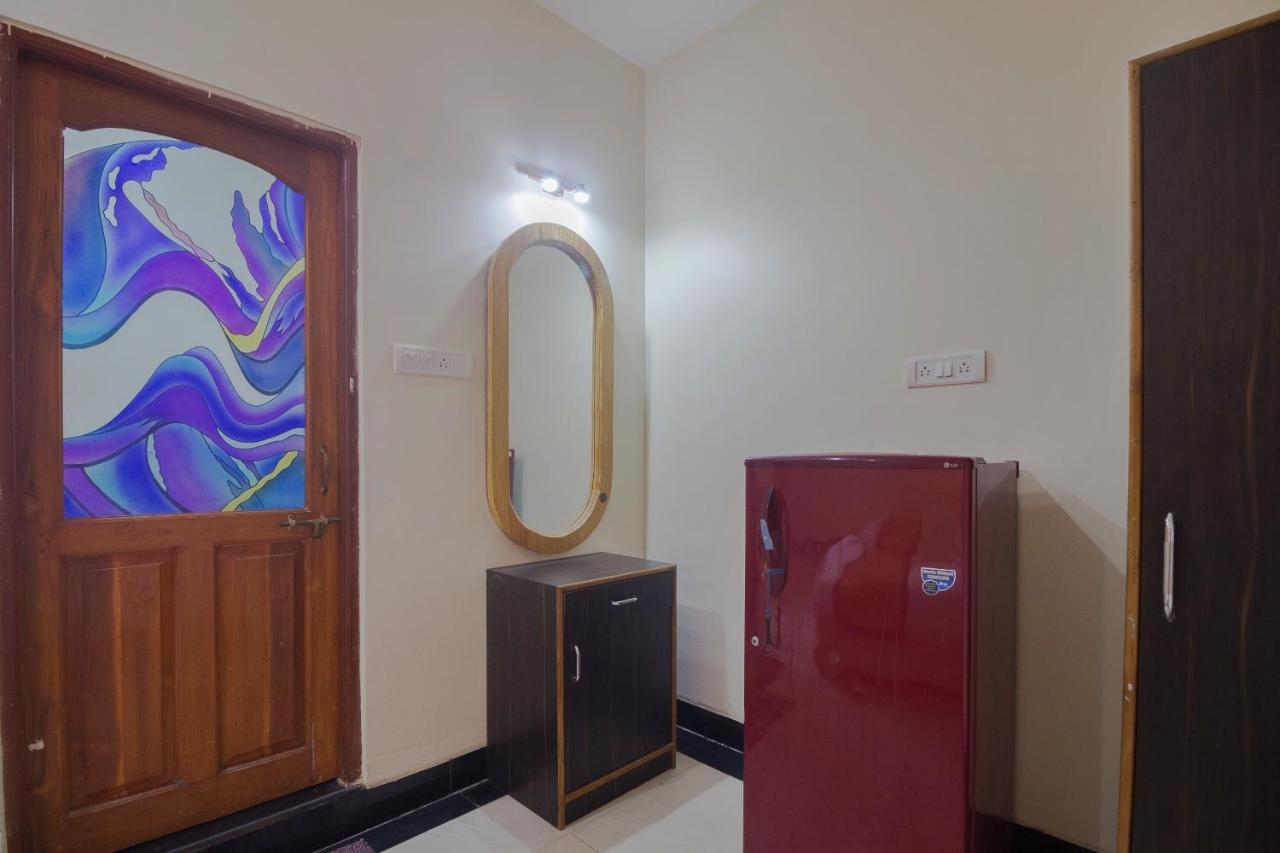 Baga Fantacia Beach Inn 卡兰古特 外观 照片