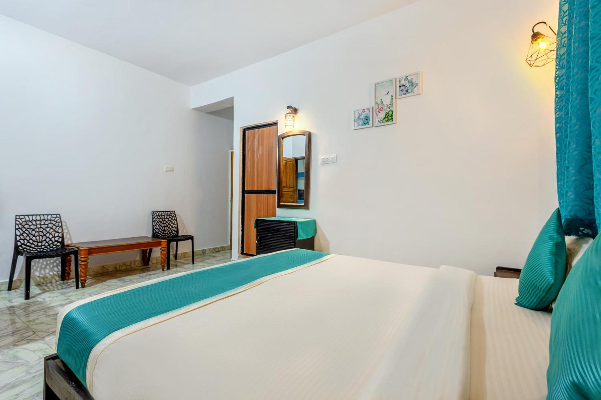 Baga Fantacia Beach Inn 卡兰古特 客房 照片